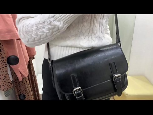 ❤️ Masturbarea în public a tinerei târfe FeralBerry cu un dildo în cabina de probă ️❌ at ro.tvmarket.top ❤