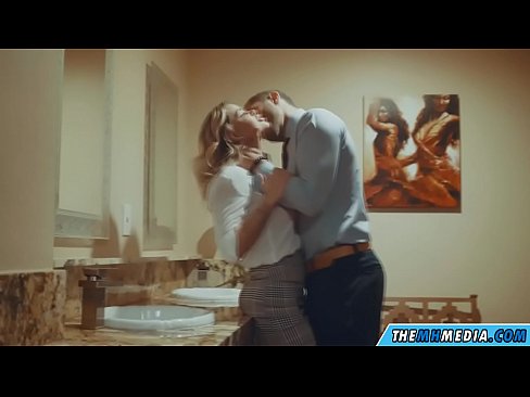 ❤️ Când o blondă cu sânii mari te seduce într-o toaletă publică ️❌ at ro.tvmarket.top ❤